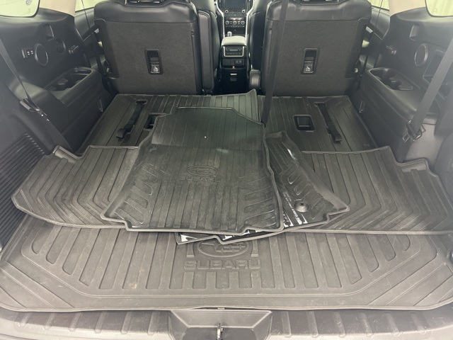 2022 Subaru Ascent Limited photo 9