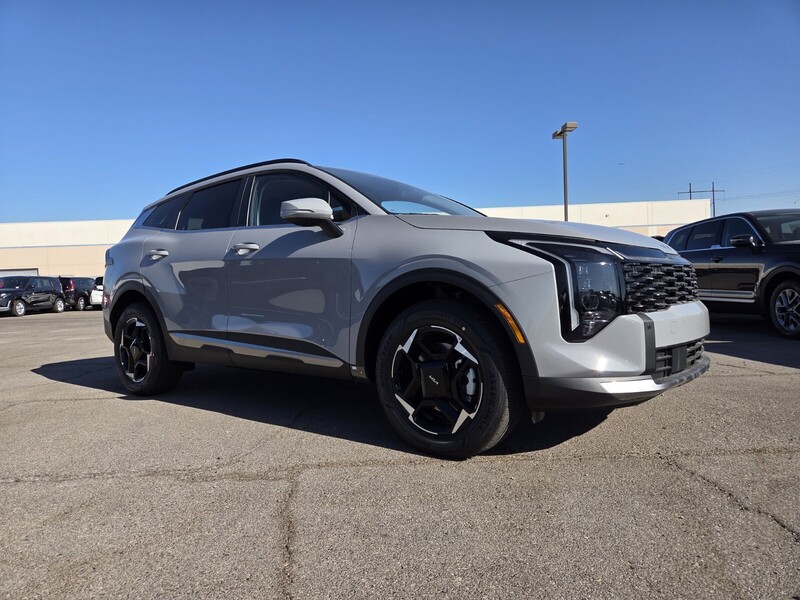 2026 Kia Sportage EX X-Line photo 2