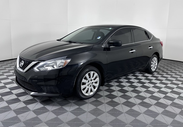 2017 Nissan Sentra SV photo 3