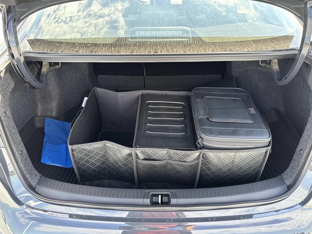 2026 Toyota Corolla LE photo 3