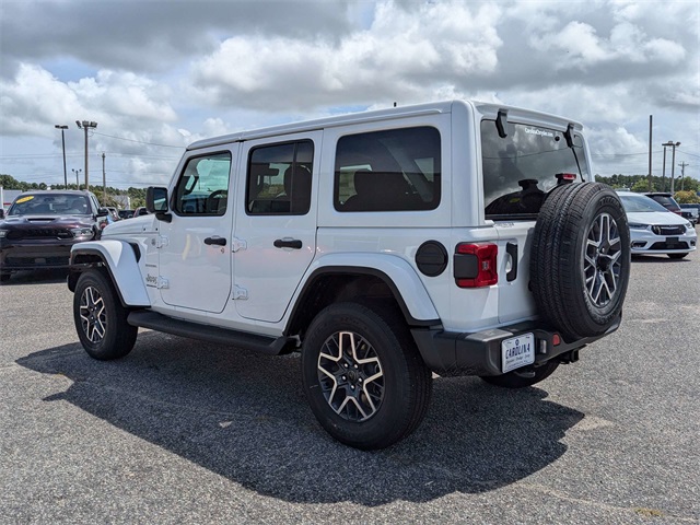 2024 Jeep Wrangler Sahara photo 6
