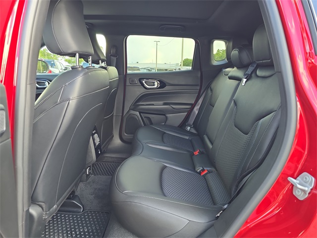 2025 Jeep Compass Latitude photo 12