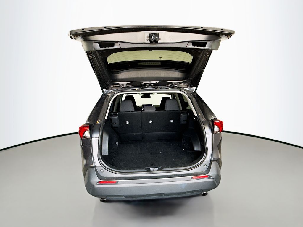 2024 Toyota RAV4 LE photo 23