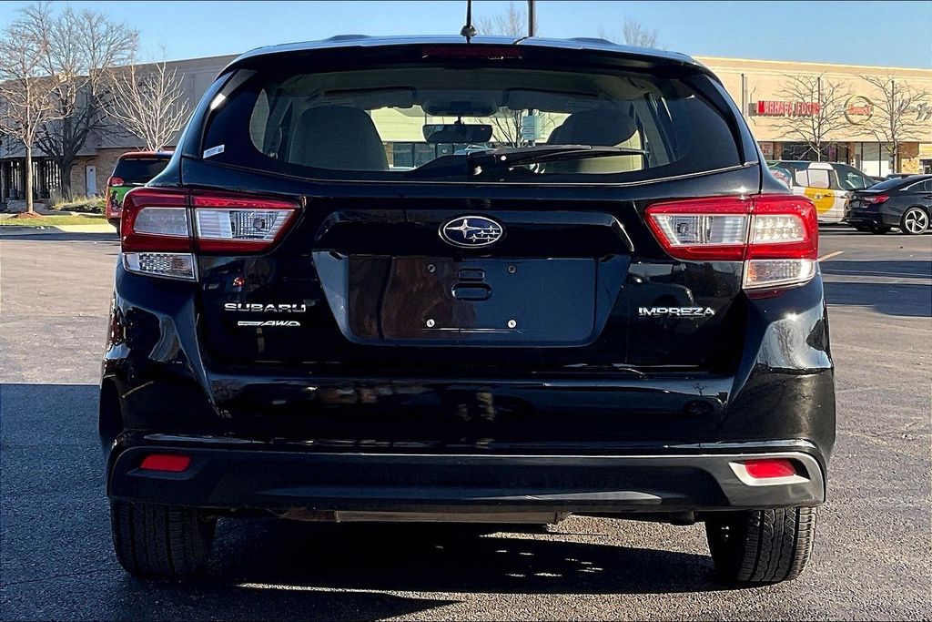 2018 Subaru Impreza 2.0i photo 3