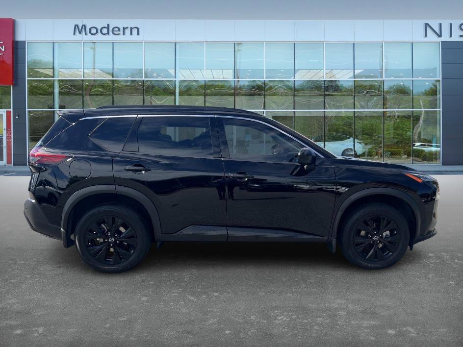 2023 Nissan Rogue SV photo 4