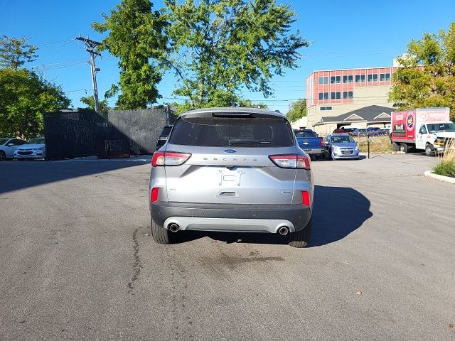 2022 Ford Escape Plug-In Hybrid SE photo 4