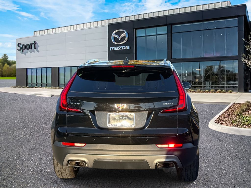 2023 Cadillac XT4 Premium Luxury photo 4