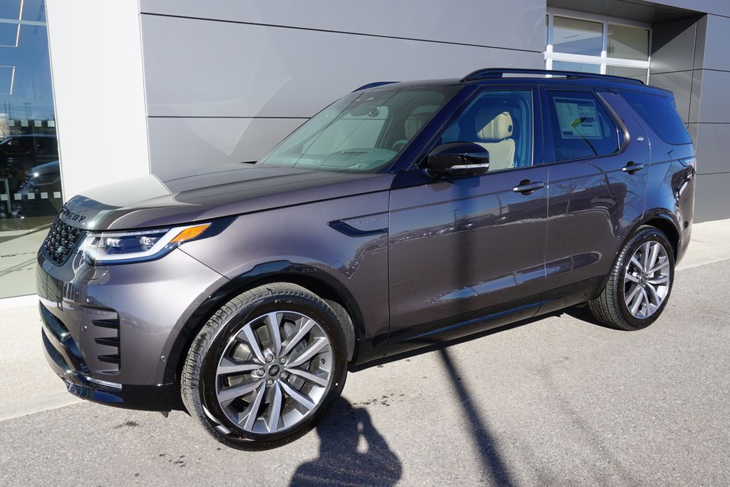 2025 Land Rover Discovery SE photo 3