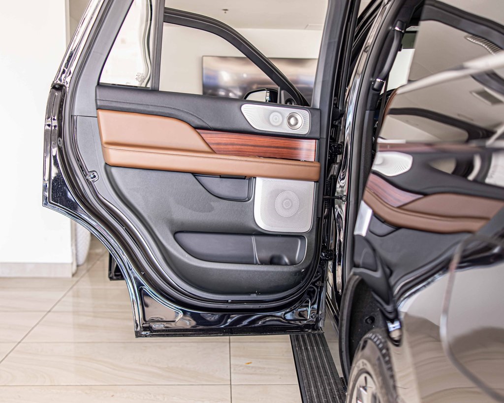 2024 LINCOLN NAVIGATOR - Image 35