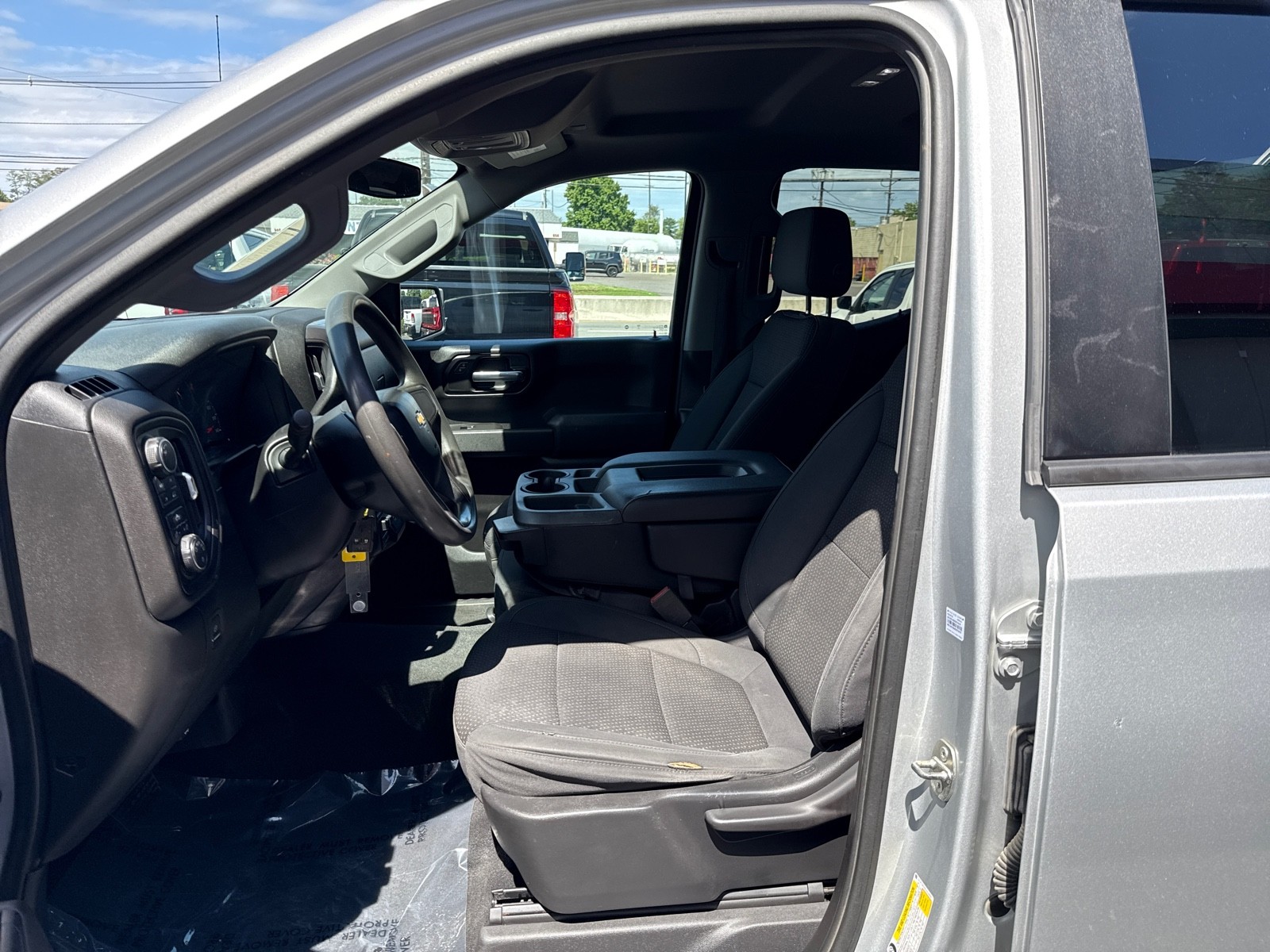 2020 Chevrolet Silverado 1500 Custom photo 9