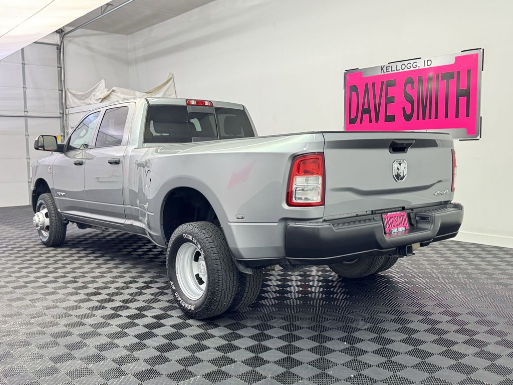 2021 Ram 3500 Tradesman photo 3
