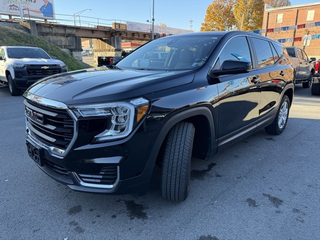 2024 Gmc Terrain SLE photo 2