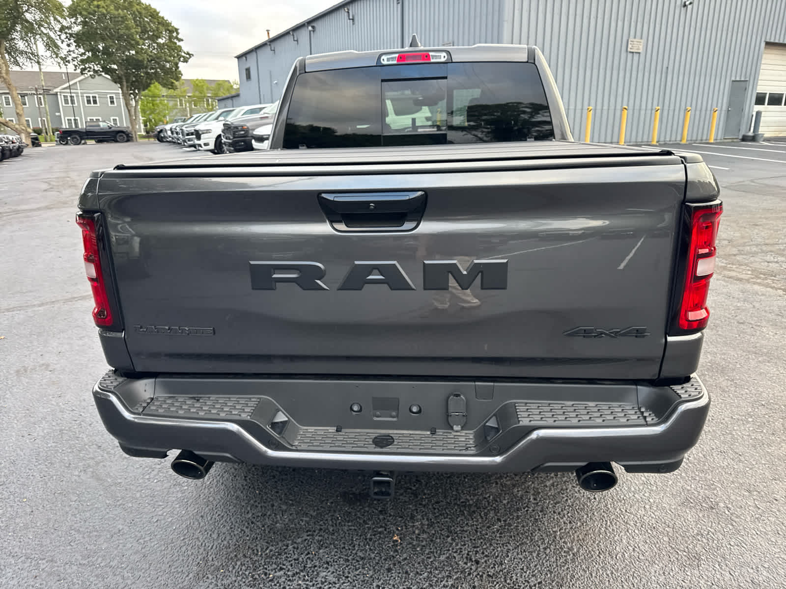 2025 Ram 1500 Laramie photo 7