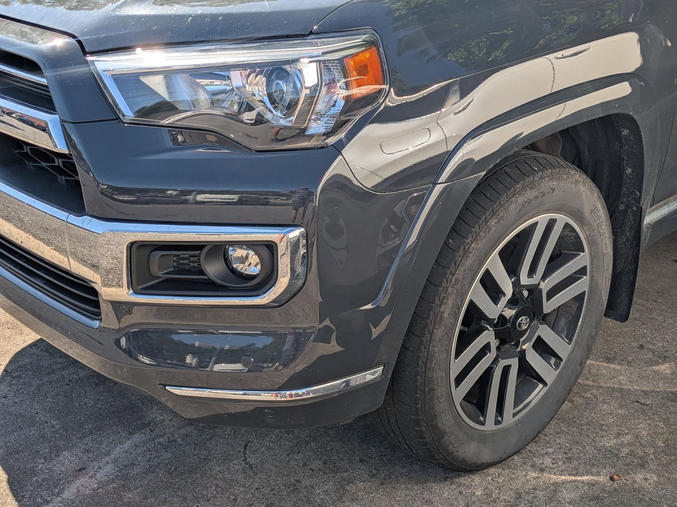 2024 Toyota 4Runner Limited photo 4