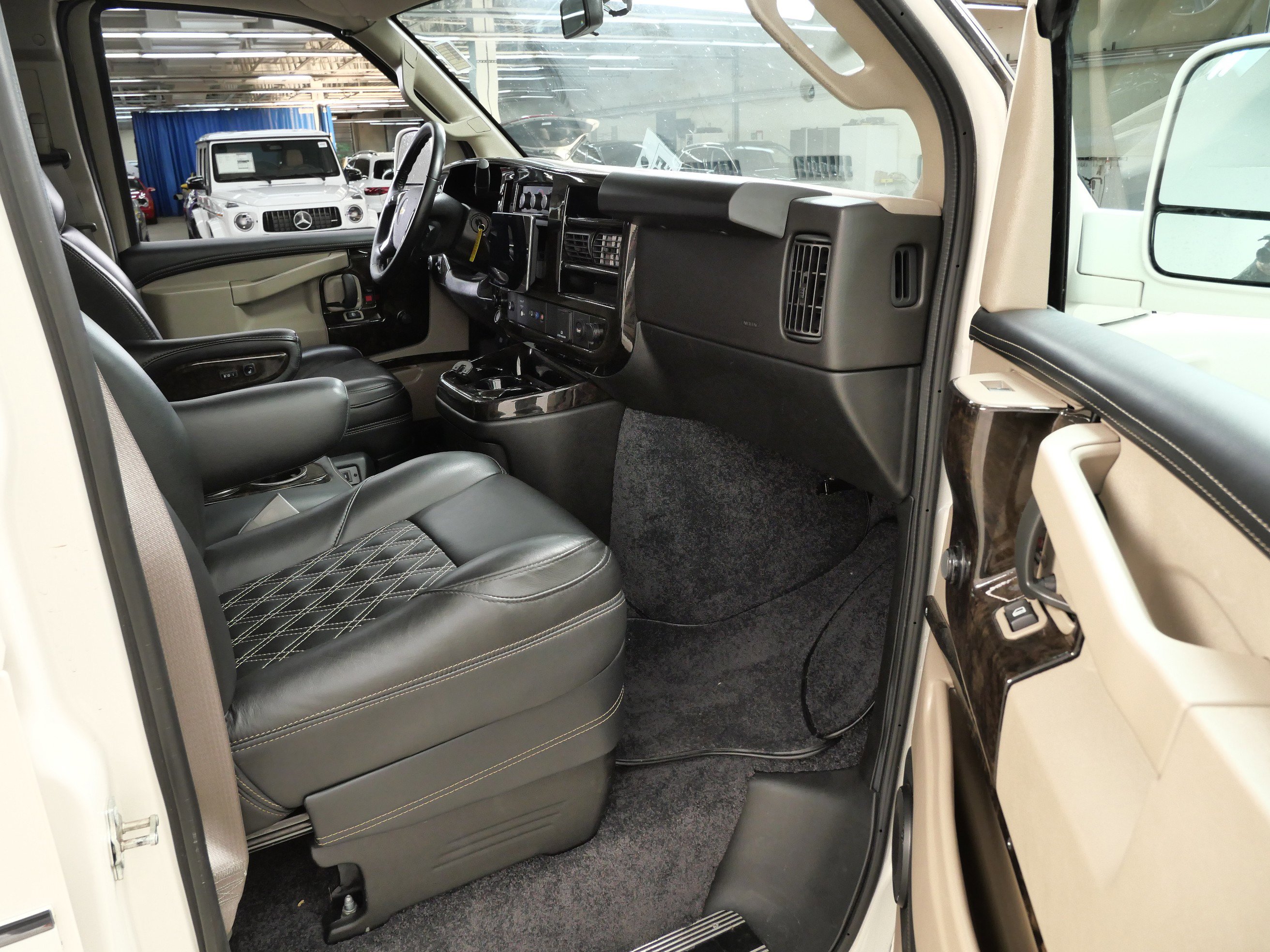 2023 Chevrolet Express Cargo Van photo 12