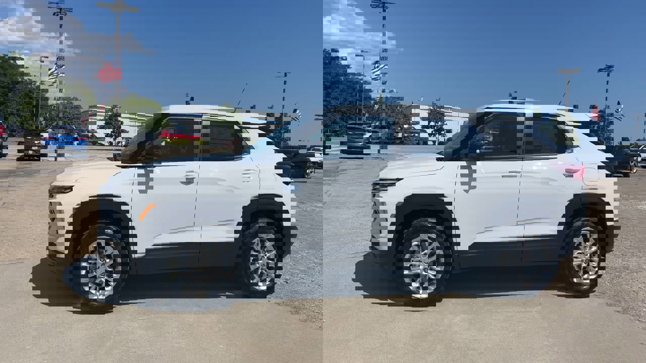 2026 Chevrolet Trailblazer LS photo 5