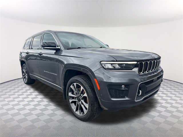 2021 Jeep Grand Cherokee Overland photo 3