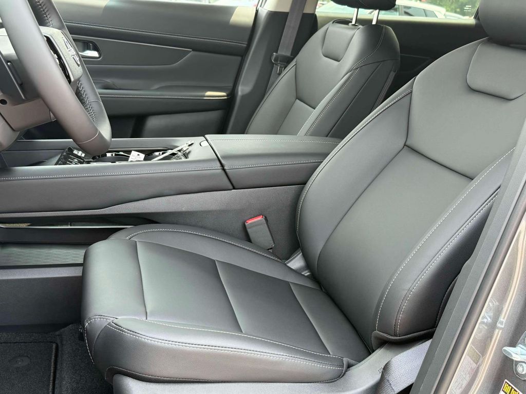 2025 Nissan Murano SV photo 4