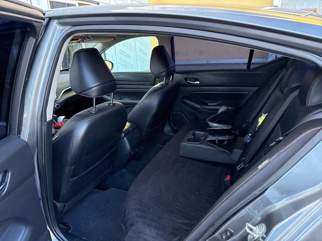 2020 Nissan Altima 2.5 SR photo 17