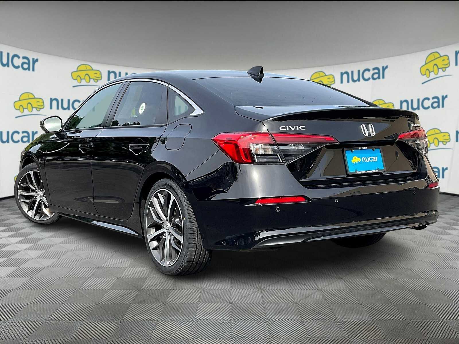 2024 Honda Civic Touring photo 4