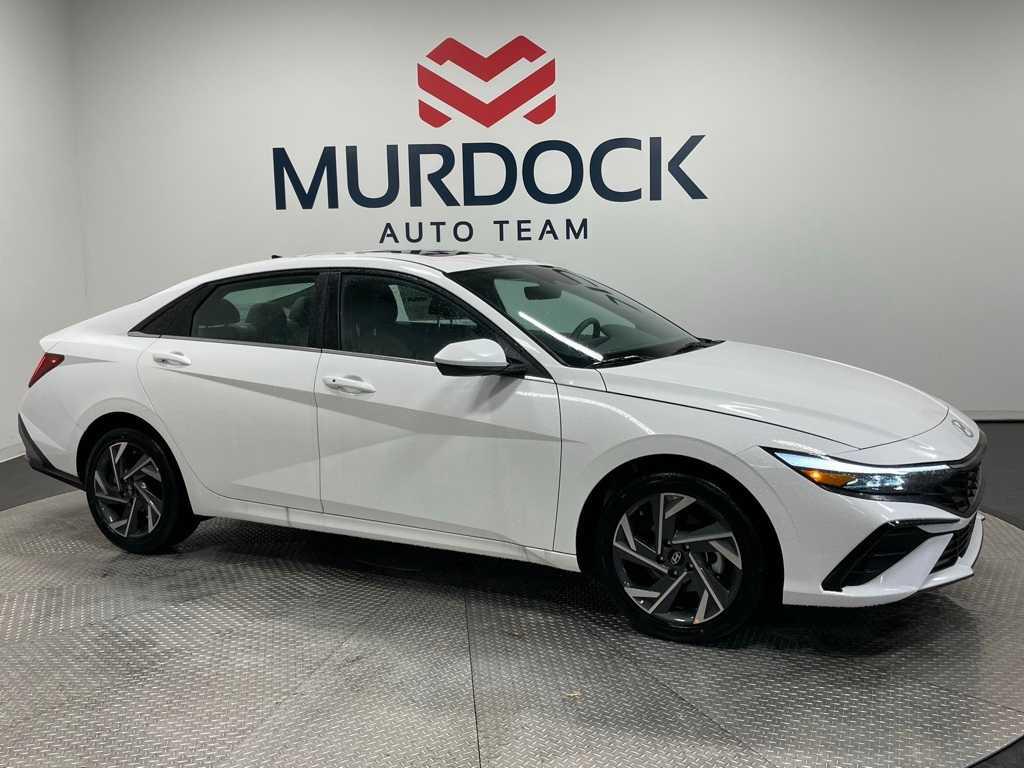 2025 Hyundai Elantra SEL's photo