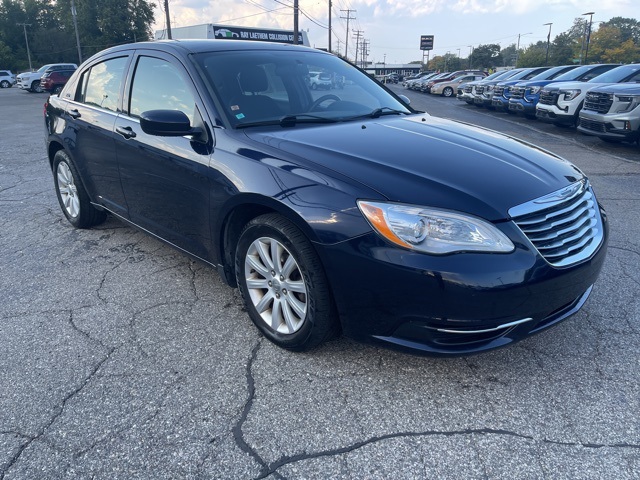 2012 Chrysler 200 Touring photo 3