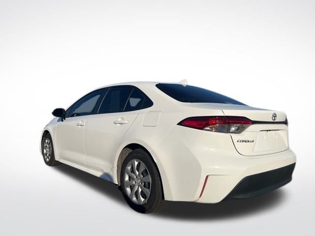 2023 Toyota Corolla LE photo 3