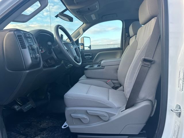 2024 Chevrolet Silverado 5500HD Work Truck photo 2