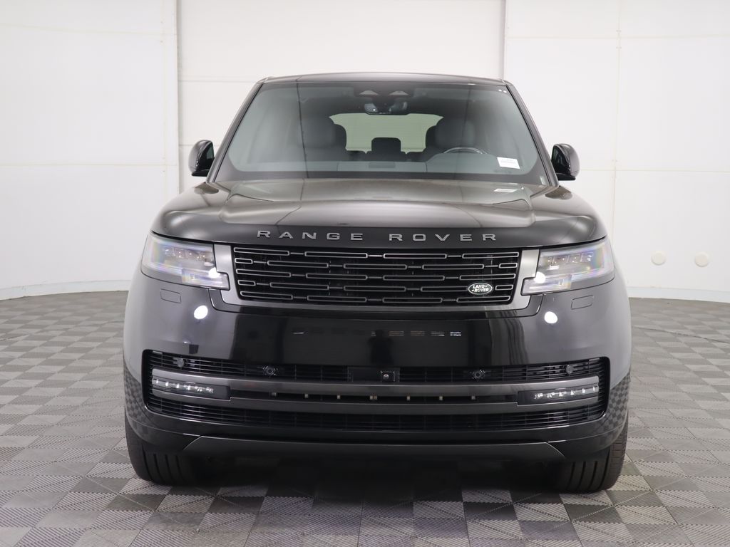 2025 Land Rover Range Rover SE photo 2