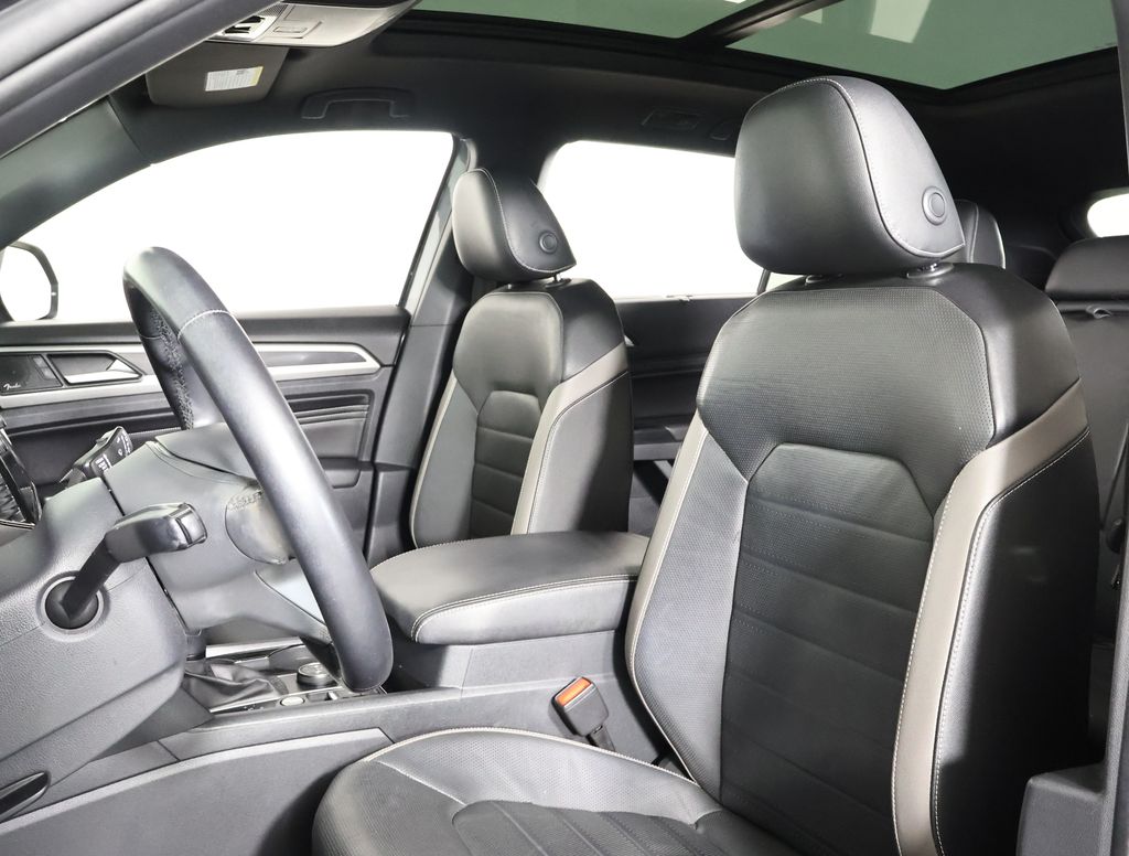 2020 Volkswagen Atlas Cross Sport V6 SEL Premium photo 5