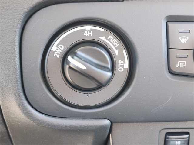 2025 Nissan Frontier SV photo 12