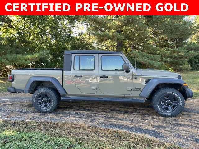 2020 Jeep Gladiator Sport photo 2