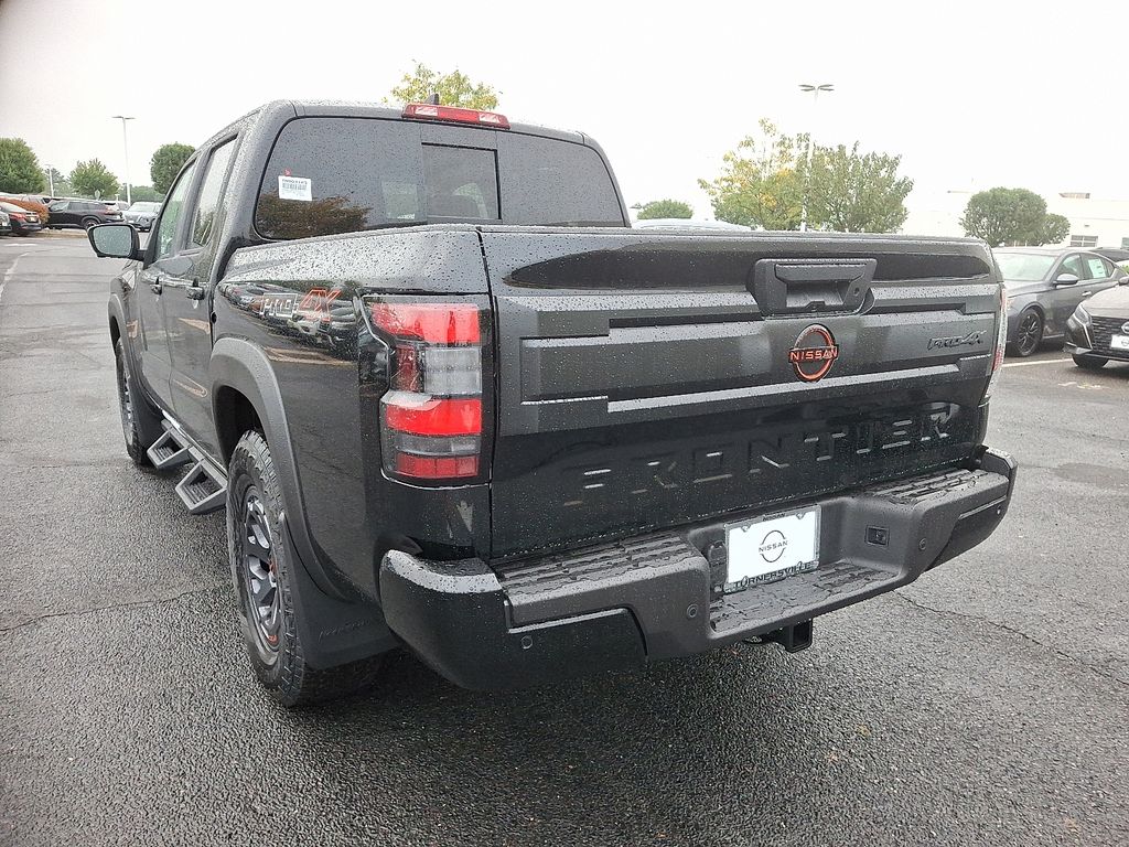 2026 Nissan Frontier Crew Cab PRO-4X photo 2