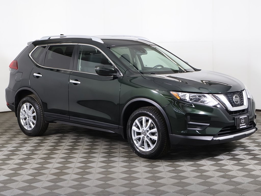 2019 Nissan Rogue SV photo 2