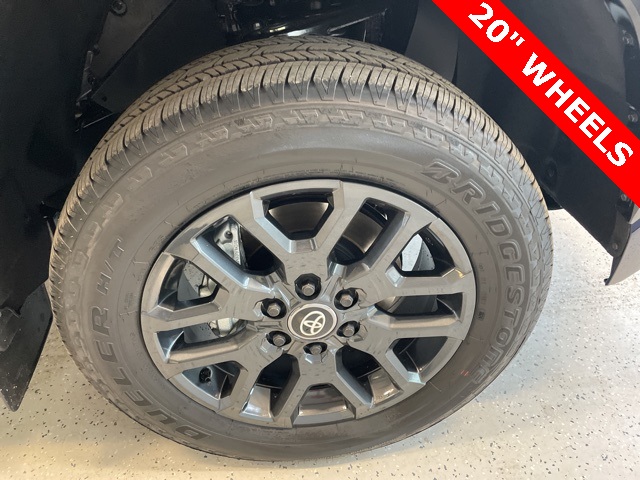 2025 Toyota Tundra Platinum photo 4