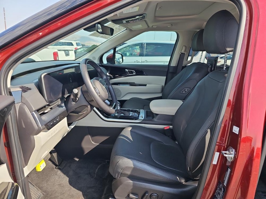 2024 Kia Carnival SX Prestige photo 5