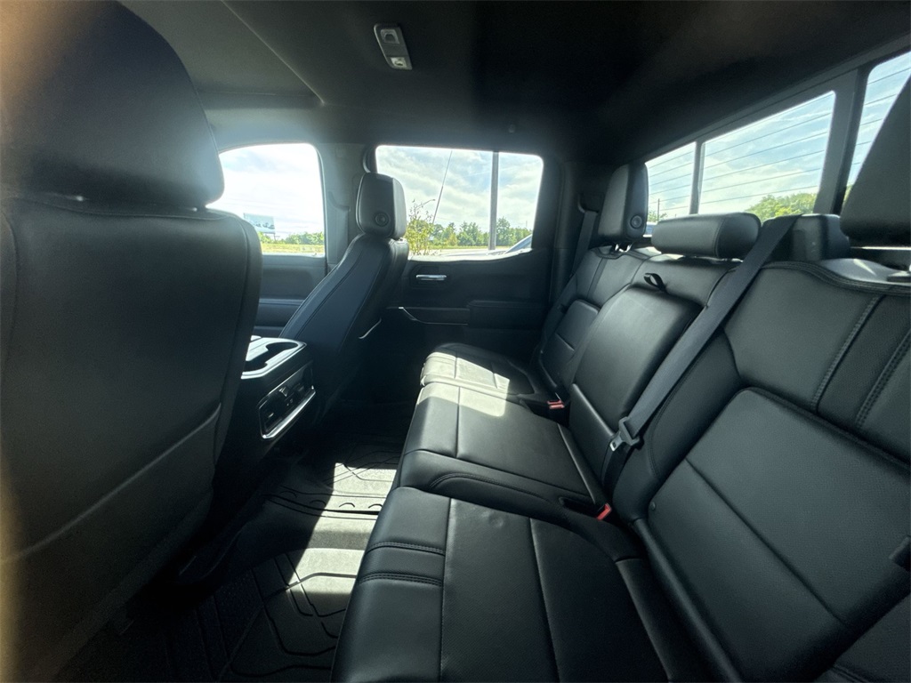 2022 Chevrolet Silverado 1500 High Country photo 12