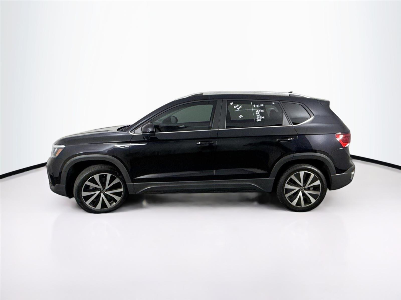 2022 Volkswagen Taos SE photo 9