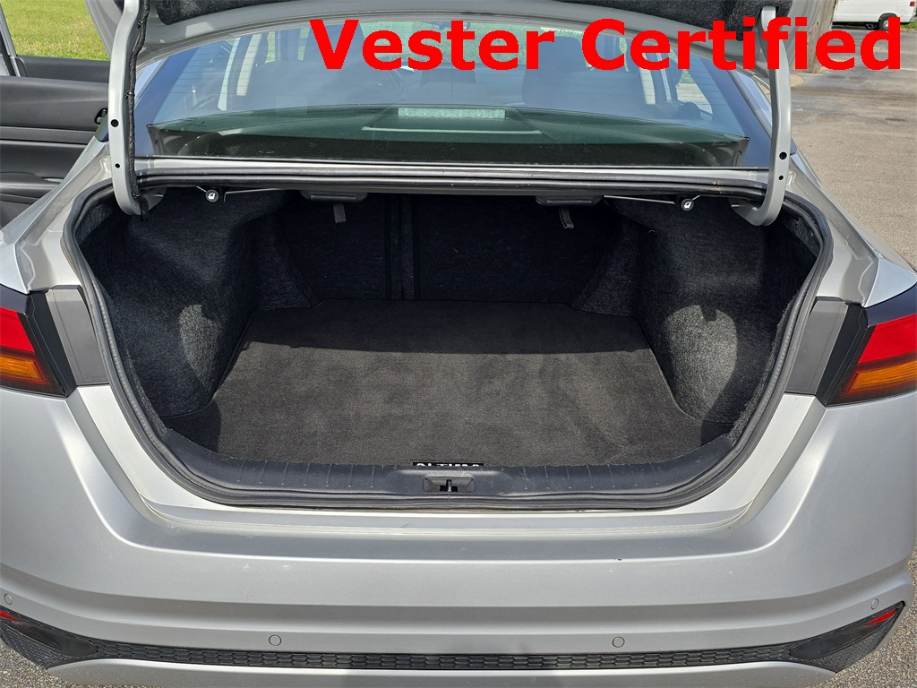 2023 Nissan Altima 2.5 SV photo 11