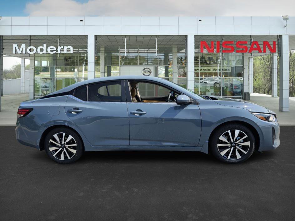 2025 Nissan Sentra SV photo 3
