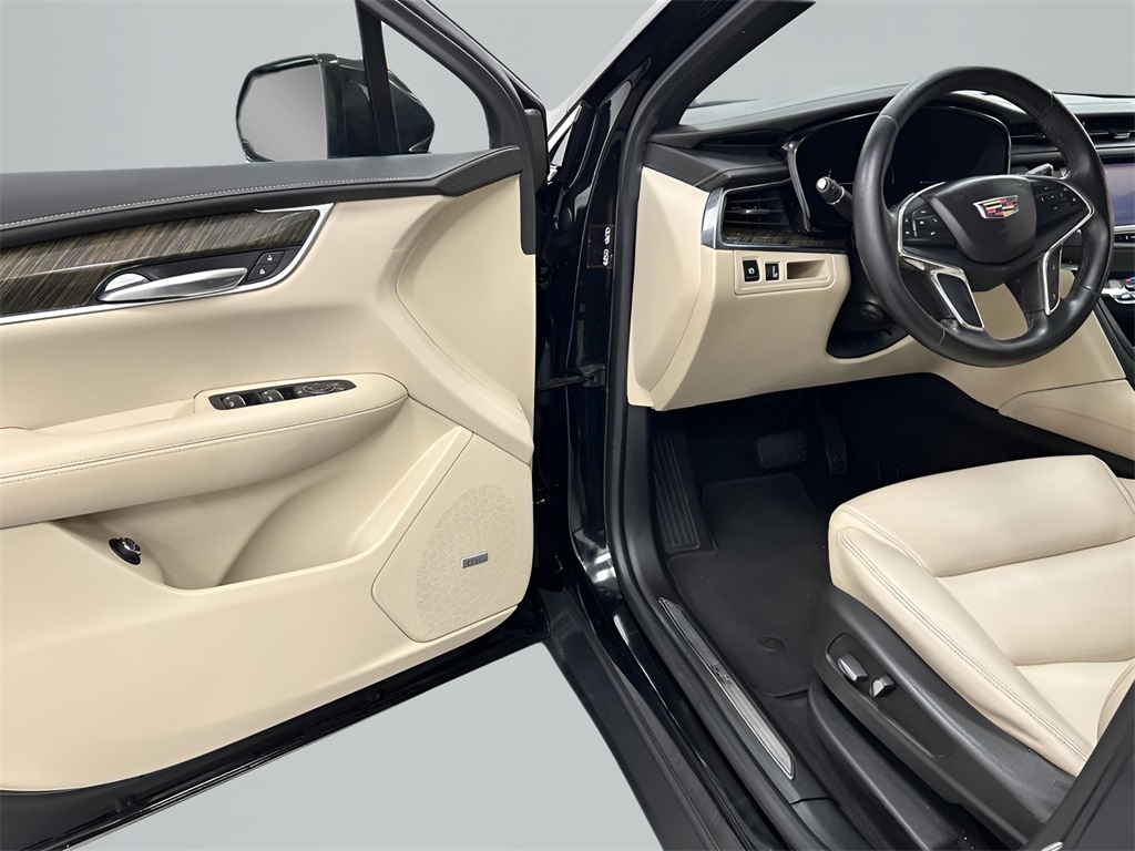 2017 Cadillac XT5 Base photo 9