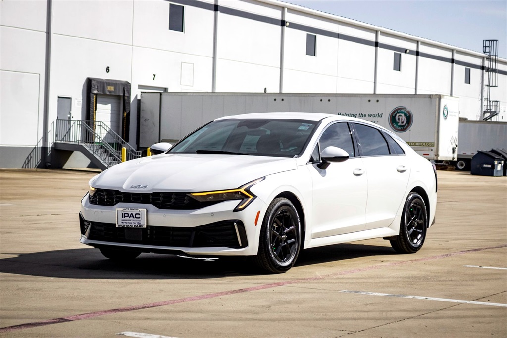 2025 Kia K5 LXS photo 9