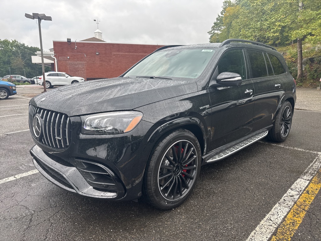 2026 Mercedes Benz GLS AMG 63 4MATIC photo 3