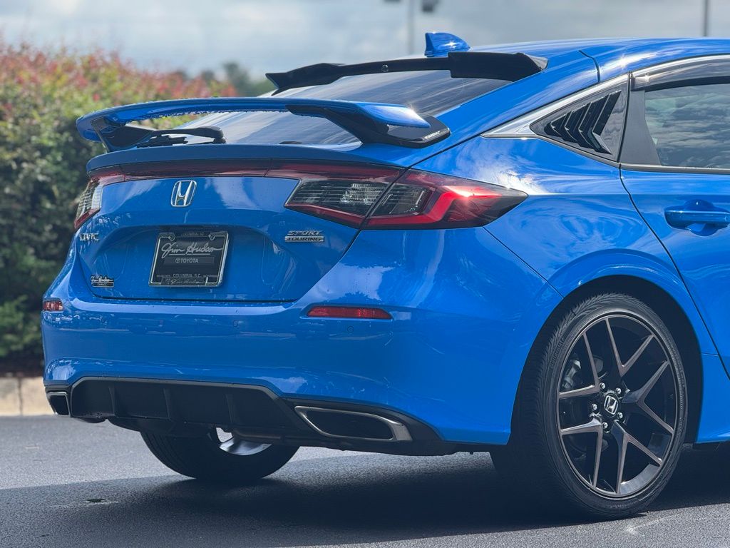 2023 Honda Civic Sport Touring Hatchback photo 11
