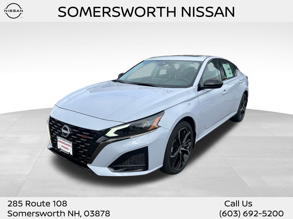 2025 Nissan Altima SR's photo