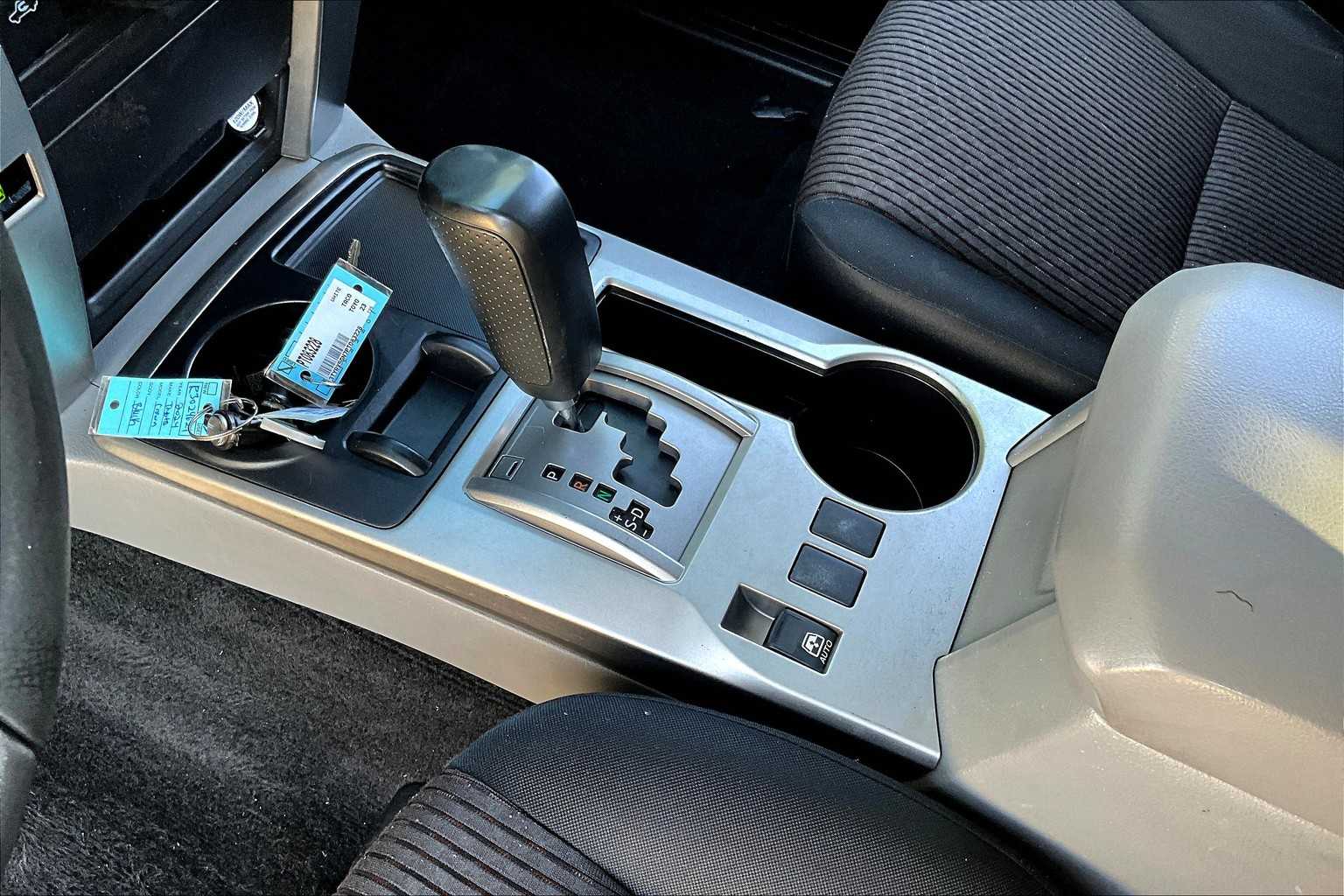 2012 Toyota 4Runner SR5 photo 14