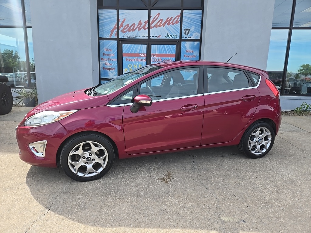 2011 Ford Fiesta SES photo 4