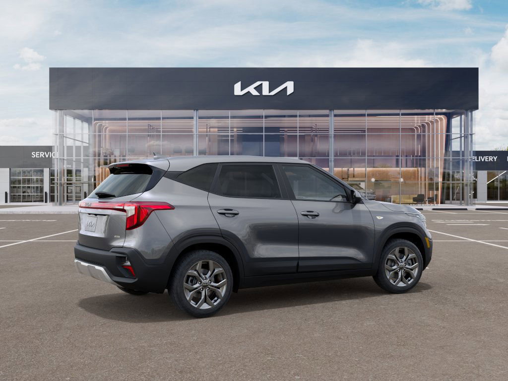 2025 Kia Seltos LX photo 6