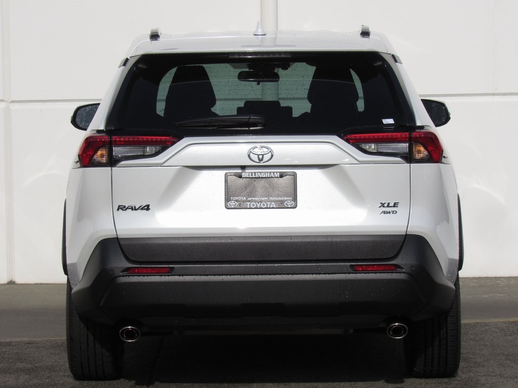 2025 Toyota RAV4 XLE Premium photo 2