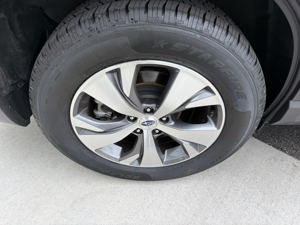 2024 Subaru Ascent Premium photo 12